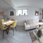 Family with terrace 9